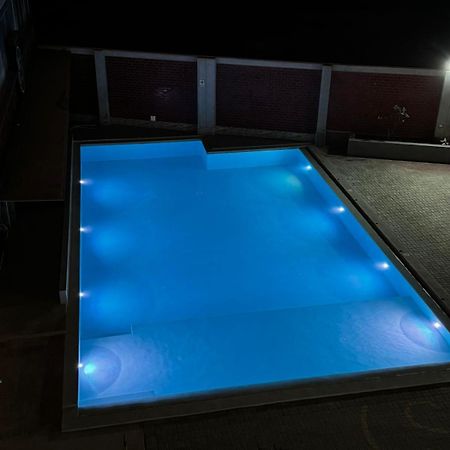 Hotel Costa Riviera Mala Екстериор снимка
