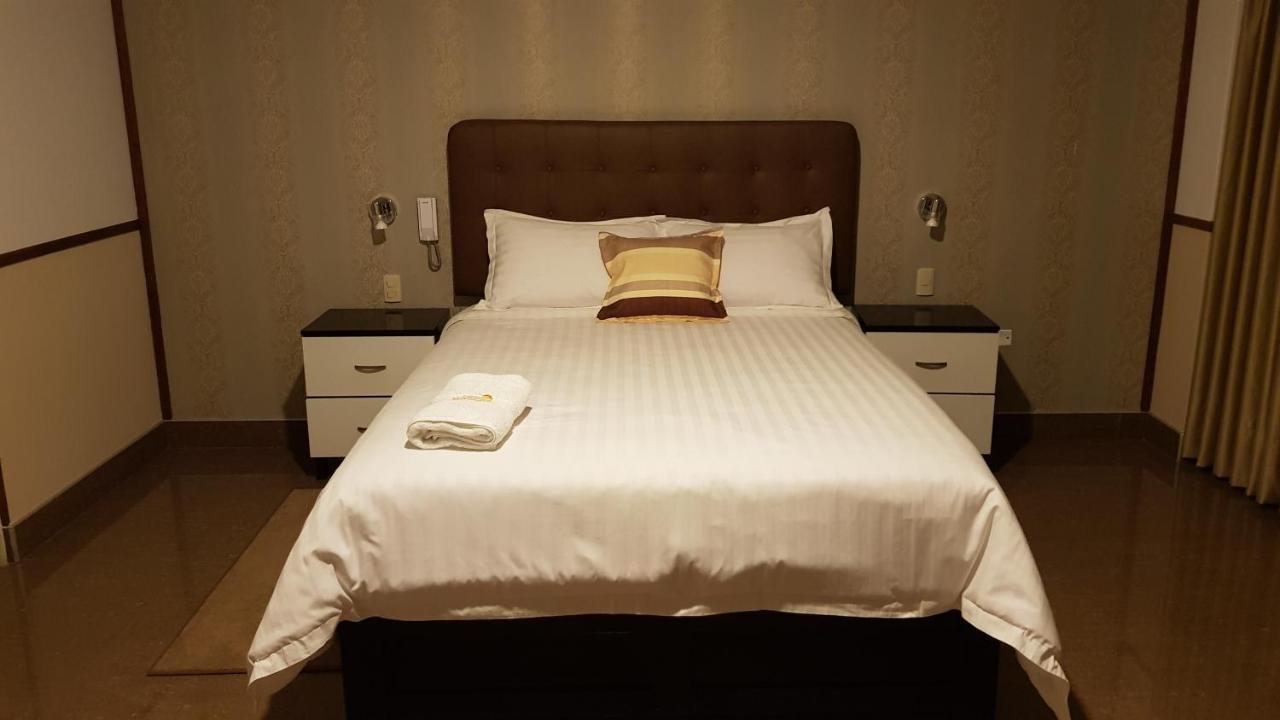 Hotel Costa Riviera Mala Екстериор снимка